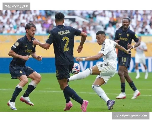 姆巴佩2射1正错失绝佳机会 皇马锋线巨星遭遇防守重点照顾